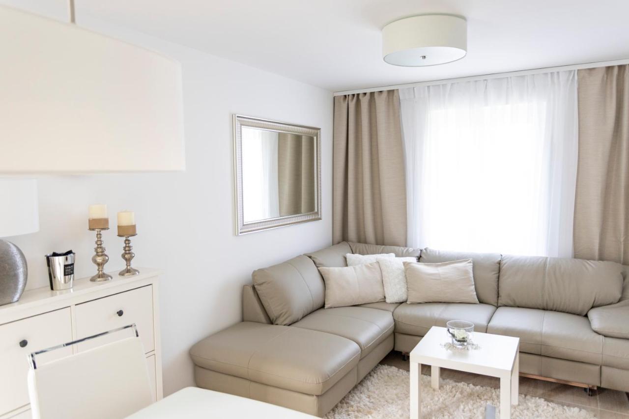Luxury Mantinela Apartment Malinska Exterior photo